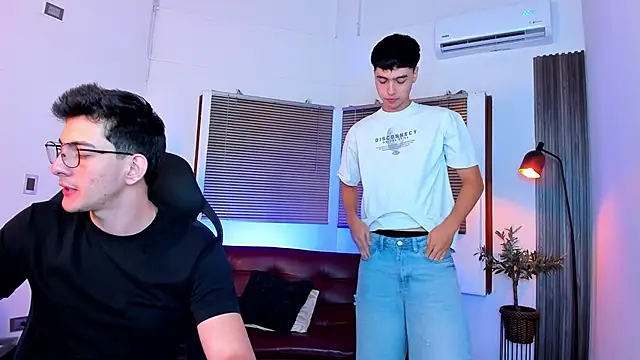 Sexy BoysW online show from 03-06-26, 02:08