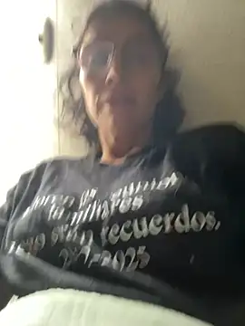 Snapshot of MireyaTorresGu chatting on 06-14-26, 03:03 MireyaTorresGu online show from 06-14-26, 03:03