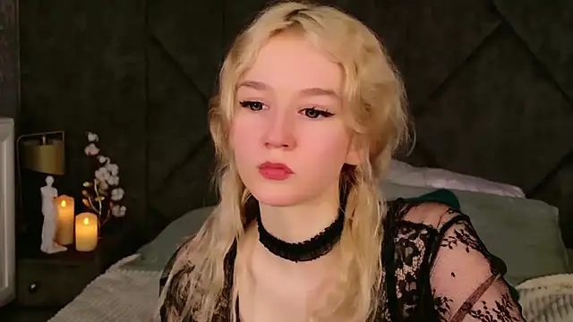 Snapshot of NaomiLoys chatting on 02-23-25, 03:56 NaomiLoys online show from 02-23-25, 03:56