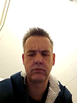 Snapshot of Hectorthyssen1 chatting on 01-12-25, 09:29 Hectorthyssen1 online show from 01-12-25, 09:29