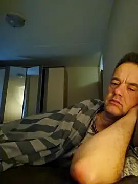 Snapshot of Hectorthyssen1 chatting on 09-27-25, 07:24 Hectorthyssen1 online show from 09-27-25, 07:24