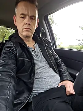 Snapshot of Hectorthyssen1 chatting on 10-17-25, 02:19 Hectorthyssen1 online show from 10-17-25, 02:19