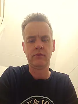 Snapshot of Hectorthyssen1 chatting on 05-28-26, 11:40 Hectorthyssen1 online show from 05-28-26, 11:40