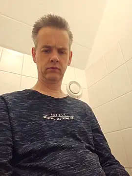Snapshot of Hectorthyssen1 chatting on 06-11-26, 01:09 Hectorthyssen1 online show from 06-11-26, 01:09