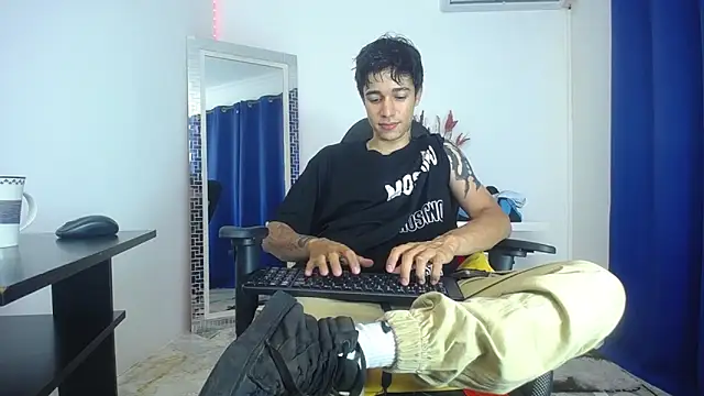 Zacktk7 online show from 01-31-25, 08:43