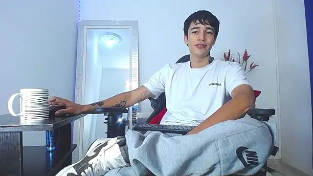 Zacktk7 online show from 02-04-25, 10:45