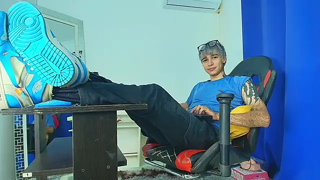 Zacktk7 online show from 03-06-25, 09:09