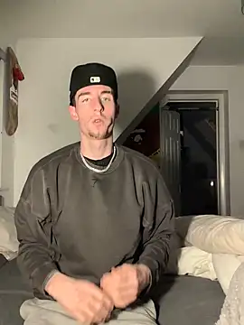 MikesWood21 online show from 01-10-25, 03:50