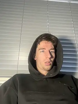 MikesWood21 online show from 02-12-25, 01:48