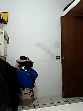 jhonyhot9292 online show from 02-23-26, 10:40