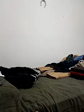 jhonyhot9292 online show from 03-18-26, 06:38