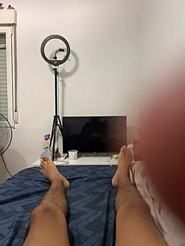 Snapshot of Ryan-hot chatting on 07-16-26, 11:33 Ryan-hot online show from 07-16-26, 11:33