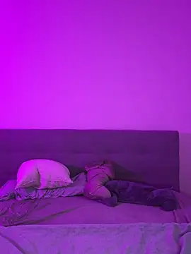 Snapshot of lunawolf21 chatting on 12-27-24, 07:18 lunawolf21 online show from 12-27-24, 07:18