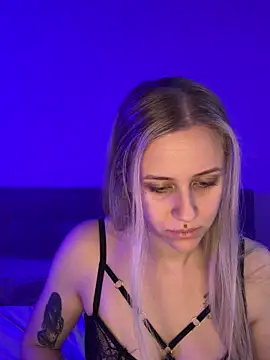 Snapshot of lunawolf21 chatting on 02-13-25, 07:45 lunawolf21 online show from 02-13-25, 07:45