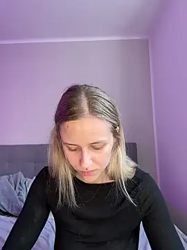 Snapshot of lunawolf21 chatting on 03-11-25, 07:15 lunawolf21 online show from 03-11-25, 07:15