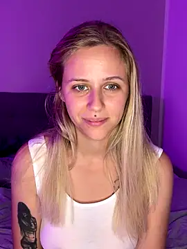 Snapshot of lunawolf21 chatting on 10-12-25, 09:19 lunawolf21 online show from 10-12-25, 09:19