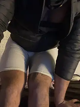 mikemacluffy online show from 12-28-24, 05:03