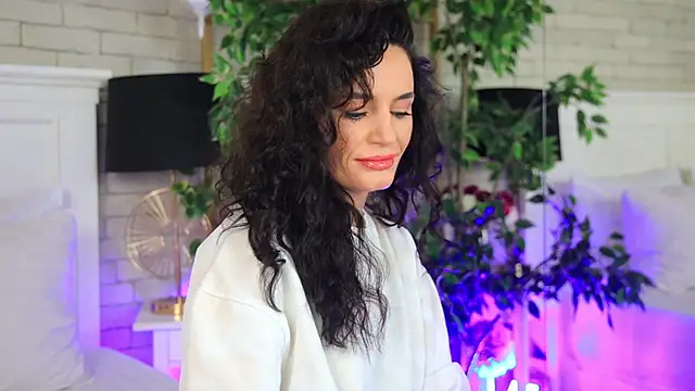 Snapshot of CarlaWhite chatting on 11-28-25, 03:53 CarlaWhite online show from 11-28-25, 03:53