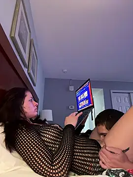 Snapshot of HotMessStilltheBest chatting on 01-23-25, 02:23 HotMessStilltheBest online show from 01-23-25, 02:23