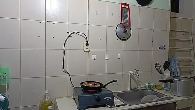 luxandracon23 online show from 03-19-25, 04:02