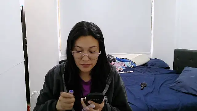 luxandracon23 online show from 10-02-25, 06:48