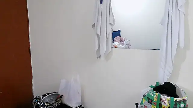 luxandracon23 online show from 04-25-26, 01:41