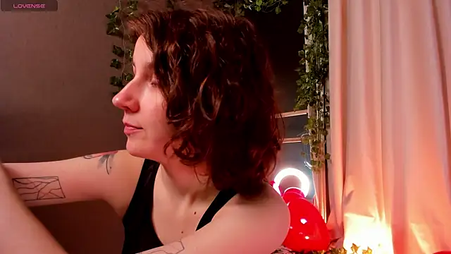 Snapshot of mind_game chatting on 02-14-25, 11:53 mind game online show from 02-14-25, 11:53