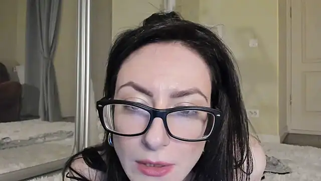 Snapshot of Baby_Jewel chatting on 12-21-24, 05:29 Baby Jewel online show from 12-21-24, 05:29