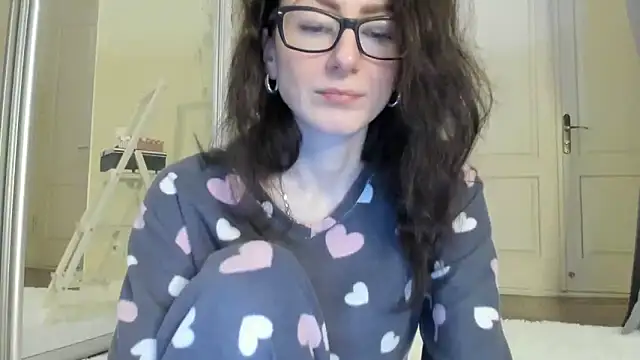 Snapshot of Baby_Jewel chatting on 02-13-25, 11:17 Baby Jewel online show from 02-13-25, 11:17