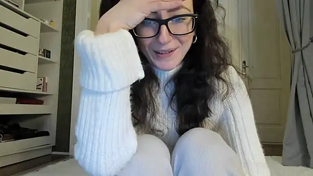 Snapshot of Baby_Jewel chatting on 02-19-25, 11:17 Baby Jewel online show from 02-19-25, 11:17