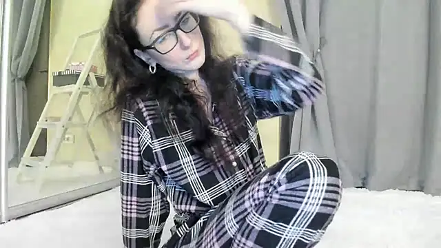 Snapshot of Baby_Jewel chatting on 09-13-25, 10:15 Baby Jewel online show from 09-13-25, 10:15