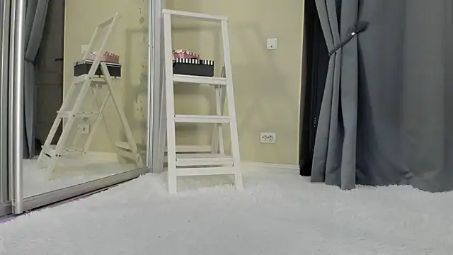 Snapshot of Baby_Jewel chatting on 10-02-25, 10:11 Baby Jewel online show from 10-02-25, 10:11