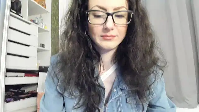 Snapshot of Baby_Jewel chatting on 10-17-25, 10:07 Baby Jewel online show from 10-17-25, 10:07