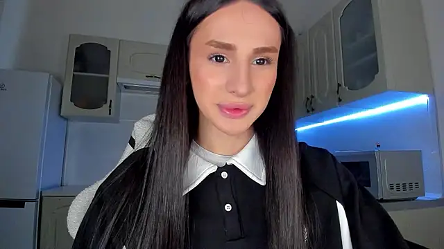 Kim Oberlin  online show from 02-05-26, 01:05