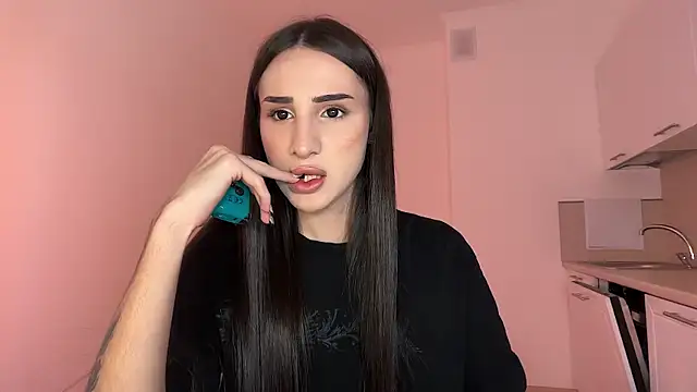 Kim Oberlin  online show from 04-22-26, 02:07