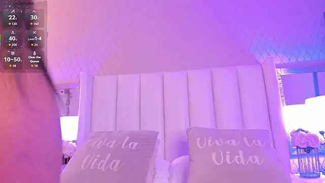 SophiaSmiiths  online show from 02-06-26, 07:50