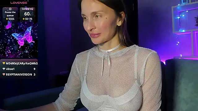Snapshot of Beatrice_Brice chatting on 02-10-25, 01:55 Beatrice Brice online show from 02-10-25, 01:55