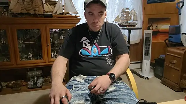 ScubaStevex online show from 04-13-26, 11:32