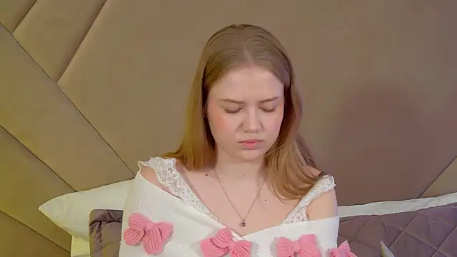 SelinSwarovski online show from 12-20-25, 08:38