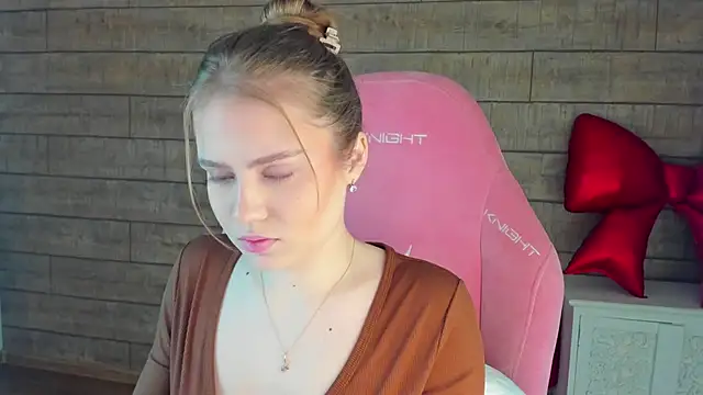 SelinSwarovski online show from 02-26-26, 04:28