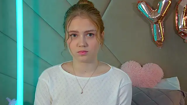 SelinSwarovski online show from 02-28-26, 04:52