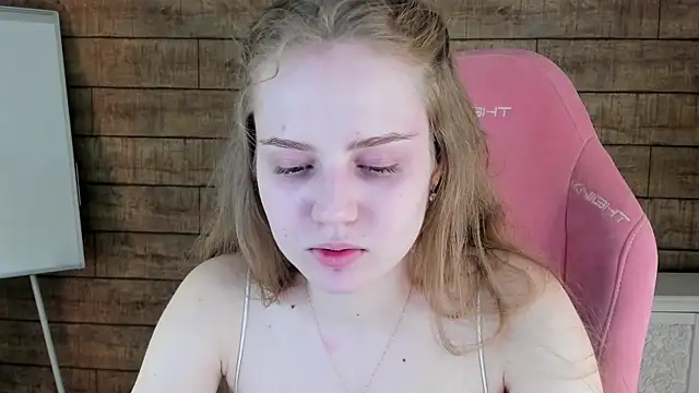 Snapshot of SelinSwarovski chatting on 07-19-26, 03:49 SelinSwarovski online show from 07-19-26, 03:49