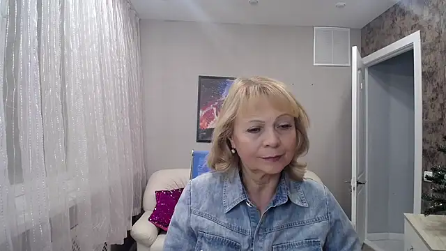 Milla Cutie18 online show from 12-13-24, 06:31