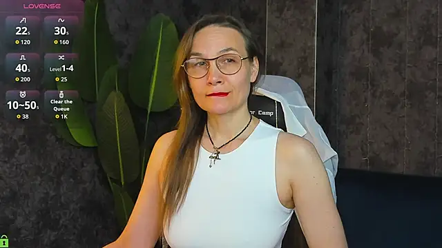Snapshot of Lillian_White chatting on 05-28-26, 12:41 Lillian White online show from 05-28-26, 12:41