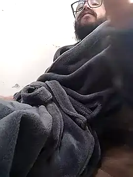 Snapshot of hairyserious chatting on 02-28-25, 06:20 hairyserious online show from 02-28-25, 06:20