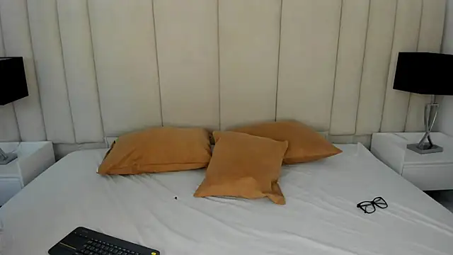 NataGarcia online show from 04-16-26, 08:42