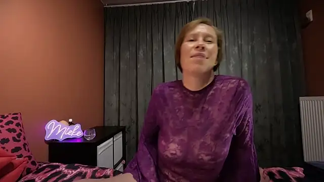 Snapshot of SexyExclusiveflower chatting on 10-31-25, 08:10 SexyExclusiveflower online show from 10-31-25, 08:10