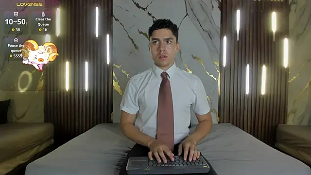 Snapshot of LiamNovak chatting on 11-29-25, 11:02 LiamNovak online show from 11-29-25, 11:02