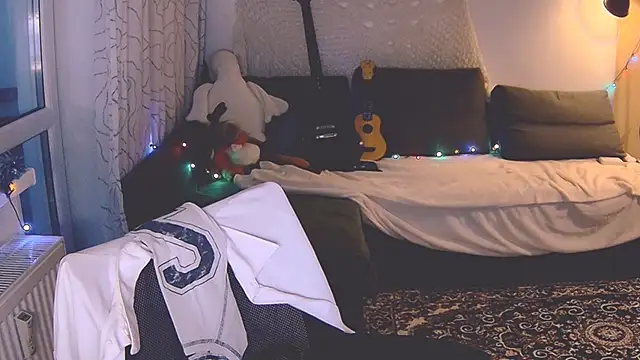 KatiKate online show from 12-16-24, 01:22