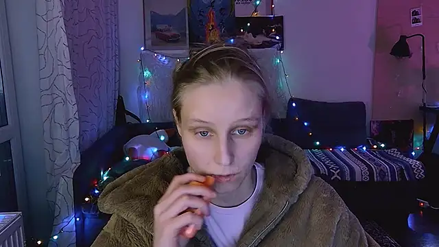 KatiKate online show from 01-30-25, 06:21